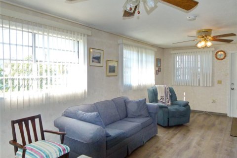 House in Okeechobee, Florida 2 bedrooms, 89.19 sq.m. № 1811314 - photo 16