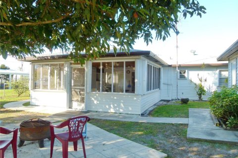 House in Okeechobee, Florida 2 bedrooms, 89.19 sq.m. № 1811314 - photo 6