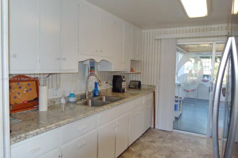House in Okeechobee, Florida 2 bedrooms, 89.19 sq.m. № 1811314 - photo 13
