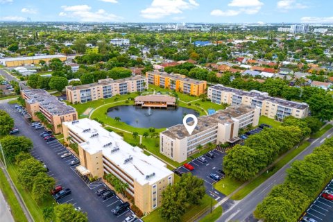 Copropriété à vendre à Dania Beach, Floride: 2 chambres, 106.28 m2 № 1955784 - photo 11
