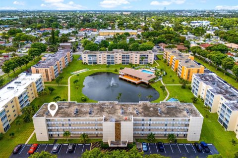 Copropriété à vendre à Dania Beach, Floride: 2 chambres, 106.28 m2 № 1955784 - photo 9