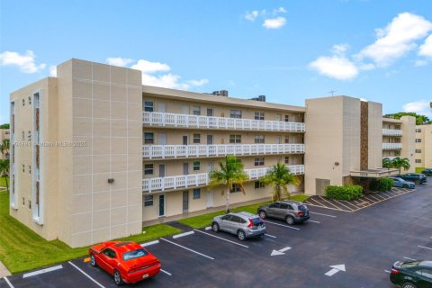 Copropriété à vendre à Dania Beach, Floride: 2 chambres, 106.28 m2 № 1955784 - photo 2