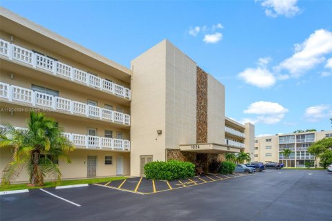 Copropriété à vendre à Dania Beach, Floride: 2 chambres, 106.28 m2 № 1955784 - photo 3