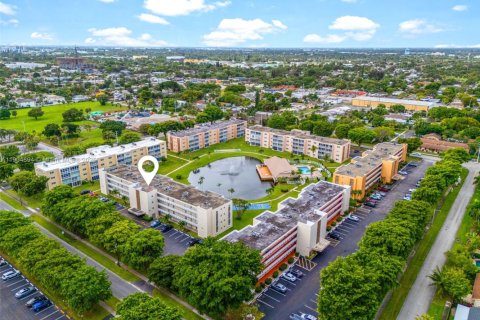 Copropriété à vendre à Dania Beach, Floride: 2 chambres, 106.28 m2 № 1955784 - photo 12