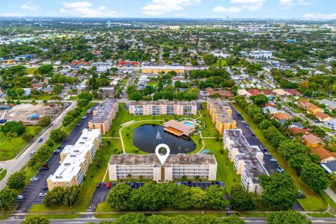 Copropriété à vendre à Dania Beach, Floride: 2 chambres, 106.28 m2 № 1955784 - photo 10