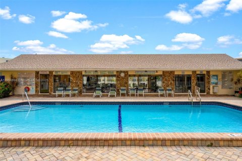 Copropriété à vendre à Dania Beach, Floride: 2 chambres, 106.28 m2 № 1955784 - photo 16