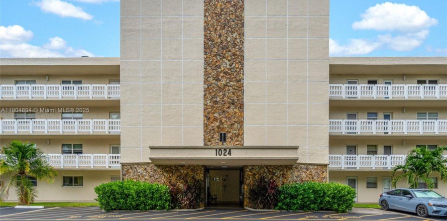 Condo à Dania Beach, Floride, 2 chambres  № 1955784