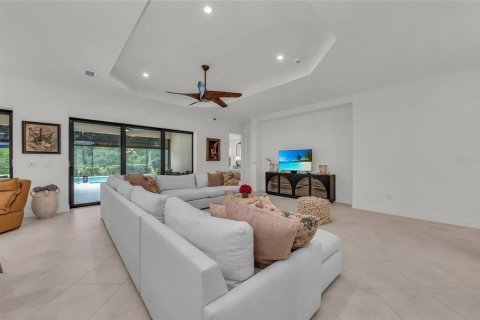 House in Bradenton, Florida 3 bedrooms, 289.48 sq.m. № 1782291 - photo 11