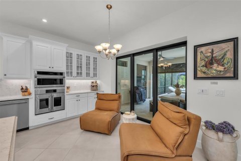 House in Bradenton, Florida 3 bedrooms, 289.48 sq.m. № 1782291 - photo 16