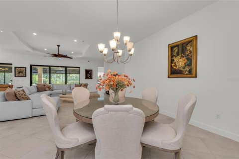 House in Bradenton, Florida 3 bedrooms, 289.48 sq.m. № 1782291 - photo 8