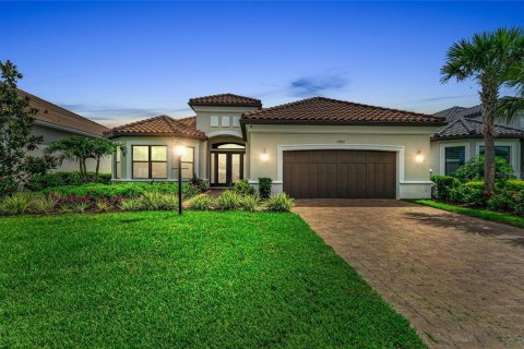House in Bradenton, Florida 3 bedrooms, 289.48 sq.m. № 1782291 - photo 2