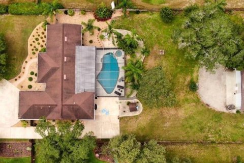 Villa ou maison à Temple Terrace, Floride 4 chambres, 216.56 m2 № 2102377