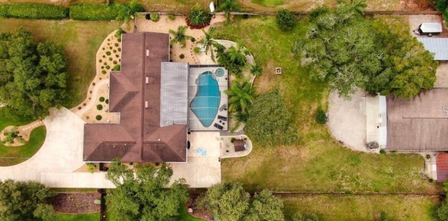 Villa ou maison à Temple Terrace, Floride 4 chambres, 216.56 m2 № 2102377