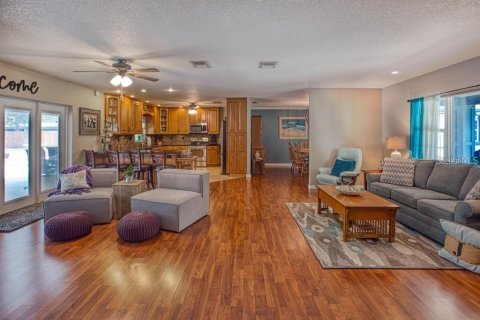 Villa ou maison à louer à Temple Terrace, Floride: 4 chambres, 216.56 m2 № 2102377 - photo 7