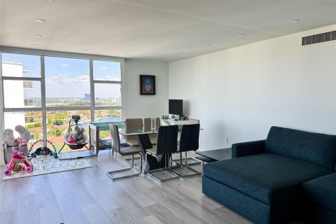 Condo in Aventura, Florida, 2 bedrooms  № 1683893 - photo 9