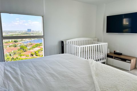 Condo in Aventura, Florida, 2 bedrooms  № 1683893 - photo 23