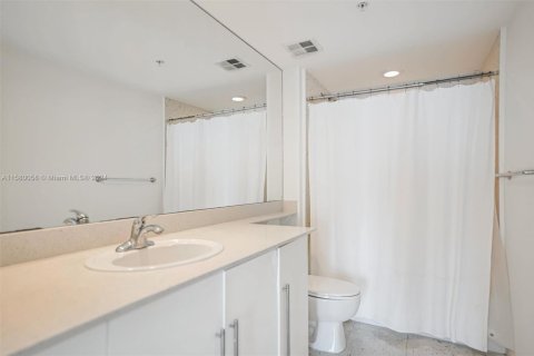 Condo in Miami, Florida, 3 bedrooms  № 1763438 - photo 20