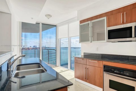 Condo in Miami, Florida, 3 bedrooms  № 1763438 - photo 8
