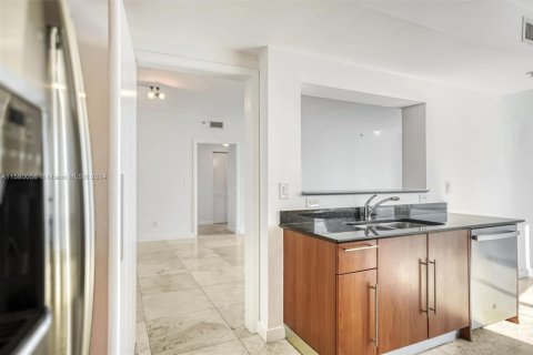 Condo in Miami, Florida, 3 bedrooms  № 1763438 - photo 10