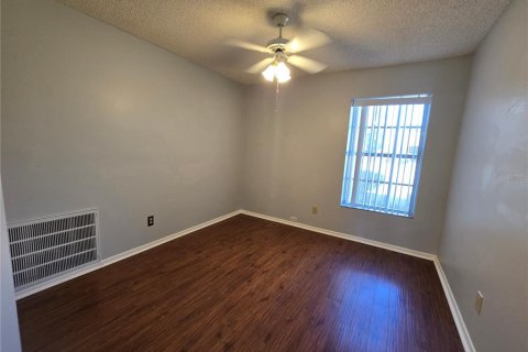 Villa ou maison à louer à Valrico, Floride: 3 chambres, 110 m2 № 2431097 - photo 8