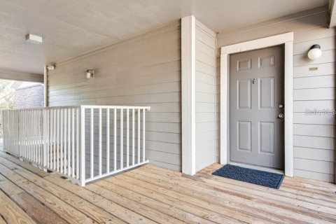 Condo in Saint Petersburg, Florida, 1 bedroom № 2217607 - photo 4