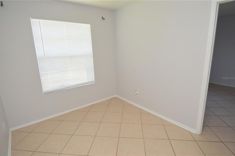 Condo in Saint Petersburg, Florida, 1 bedroom № 2217607 - photo 20