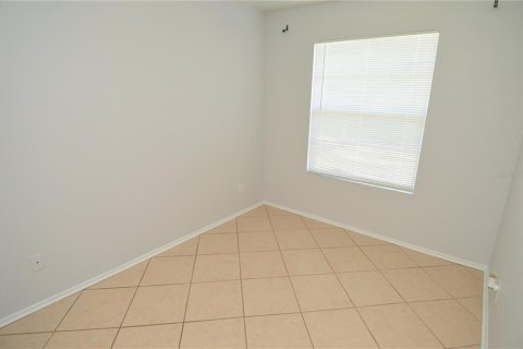 Condo in Saint Petersburg, Florida, 1 bedroom № 2217607 - photo 22