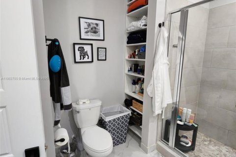 Copropriété à louer à Doral, Floride: 3 chambres, 104.42 m2 № 1954521 - photo 11