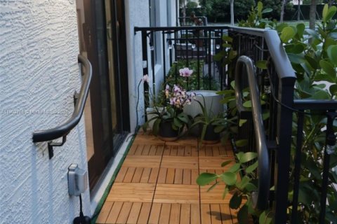 Copropriété à louer à Doral, Floride: 3 chambres, 104.42 m2 № 1954521 - photo 10