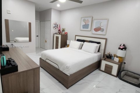 Copropriété à louer à Doral, Floride: 3 chambres, 104.42 m2 № 1954521 - photo 8