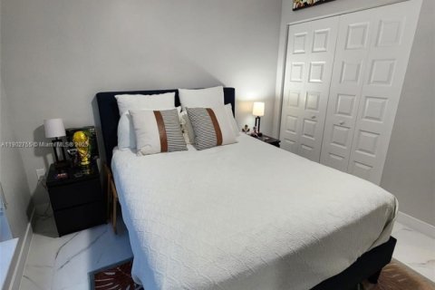 Copropriété à louer à Doral, Floride: 3 chambres, 104.42 m2 № 1954521 - photo 12