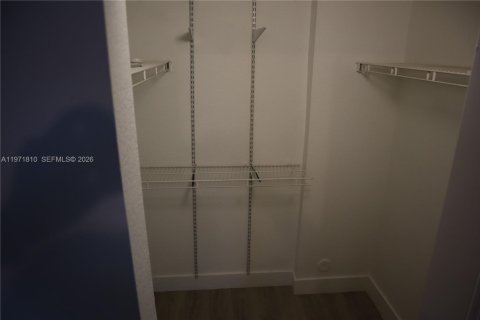 Copropriété à louer à Sunrise, Floride: 2 chambres, 98.85 m2 № 2032438 - photo 9