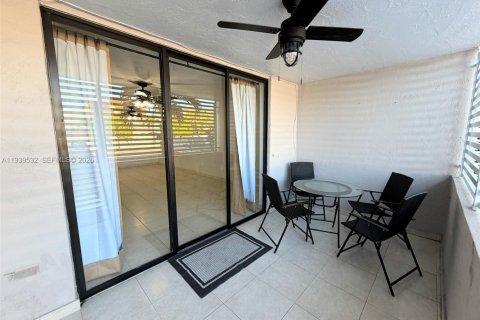 Copropriété à louer à Miami, Floride: 2 chambres, 113.43 m2 № 1997578 - photo 18