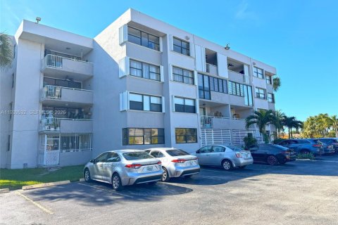 Copropriété à louer à Miami, Floride: 2 chambres, 113.43 m2 № 1997578 - photo 21