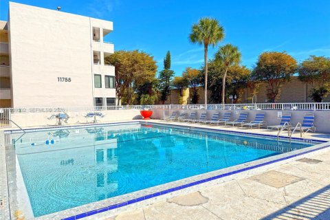 Copropriété à louer à Miami, Floride: 2 chambres, 113.43 m2 № 1997578 - photo 20