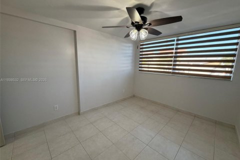 Copropriété à louer à Miami, Floride: 2 chambres, 113.43 m2 № 1997578 - photo 14