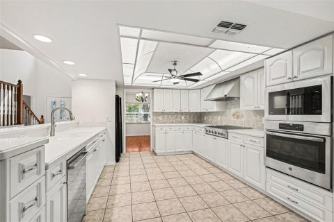 House in Spring Hill, Florida 4 bedrooms, 280.56 sq.m. № 2117388 - photo 21