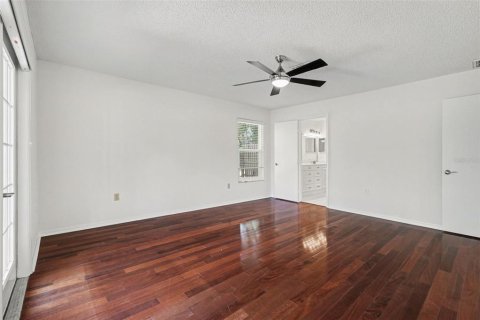 House in Spring Hill, Florida 4 bedrooms, 280.56 sq.m. № 2117388 - photo 22