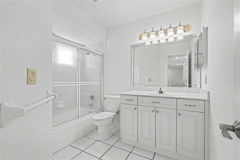 House in Spring Hill, Florida 4 bedrooms, 280.56 sq.m. № 2117388 - photo 30