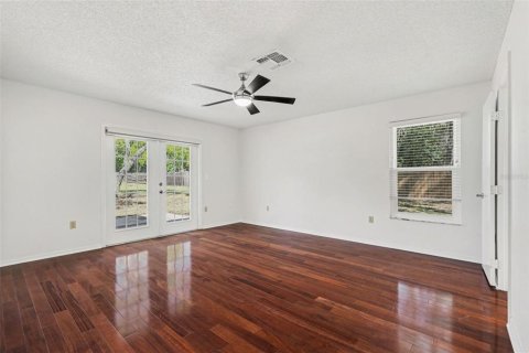 House in Spring Hill, Florida 4 bedrooms, 280.56 sq.m. № 2117388 - photo 24