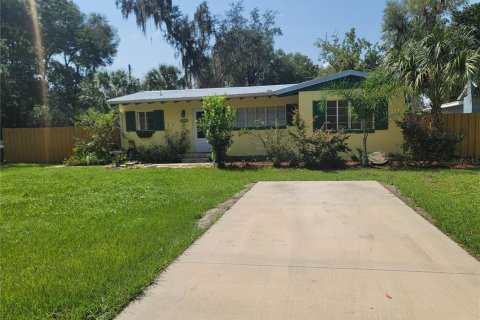 House in Ocala, Florida 2 bedrooms, 92.62 sq.m. № 2284602