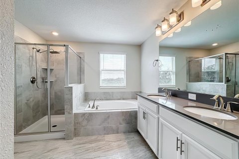 House in Davenport, Florida 6 bedrooms, 356.09 sq.m. № 1545304 - photo 24