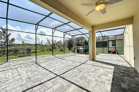 House in Davenport, Florida 6 bedrooms, 356.09 sq.m. № 1545304 - photo 9