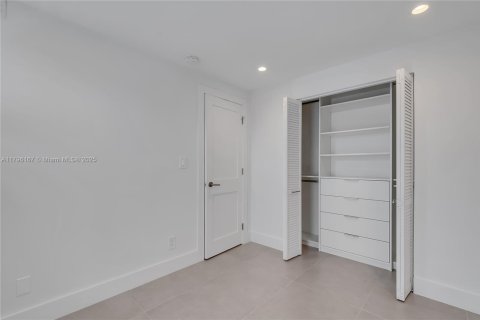 Condo in Key Biscayne, Florida, 3 bedrooms  № 1744015 - photo 14