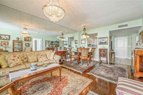 Снять в аренду кондоминиум в Майами, Флорида 1 спальня, 75.62м2, № 2035091 - фото 6