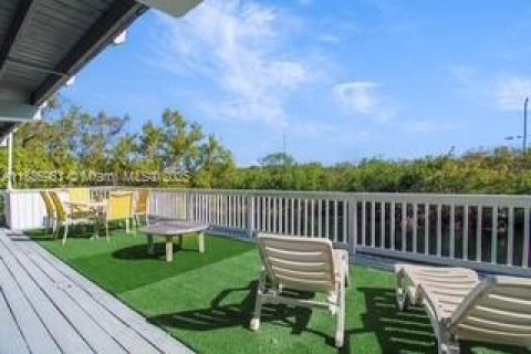 Casa en venta en Key Largo, Florida, 2 dormitorios № 1932677 - foto 22