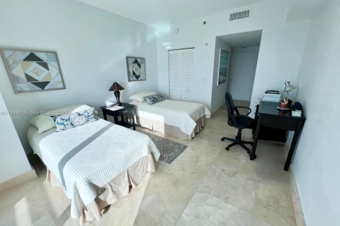 Condominio en alquiler en Miami, Florida, 2 dormitorios, 118.73 m2 № 1992923 - foto 17