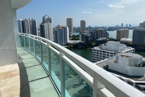 Condominio en alquiler en Miami, Florida, 2 dormitorios, 118.73 m2 № 1992923 - foto 4