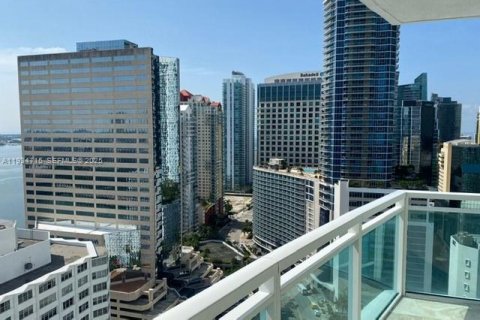 Condominio en alquiler en Miami, Florida, 2 dormitorios, 118.73 m2 № 1992923 - foto 3