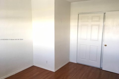 Condo in Pinecrest, Florida, 3 bedrooms  № 1729881 - photo 10